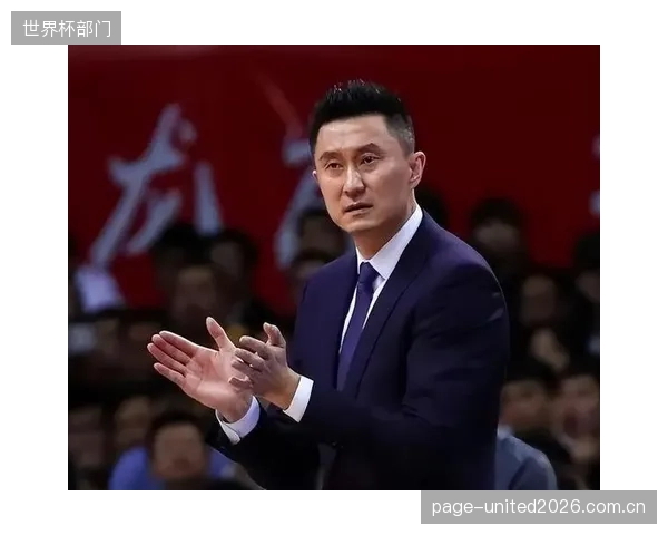 托普穆勒的激进换人策略贯穿赛季，球队持续通过对位调整寻求进攻破局。